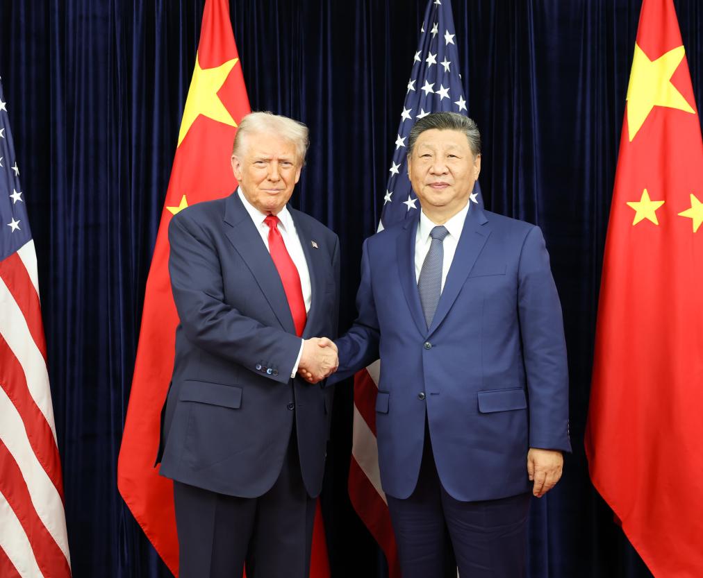 Chinese President Xi Jinping (R) meets with US President Donald Trump in Busan, Republic of Korea, October 30, 2025. /Xinhua