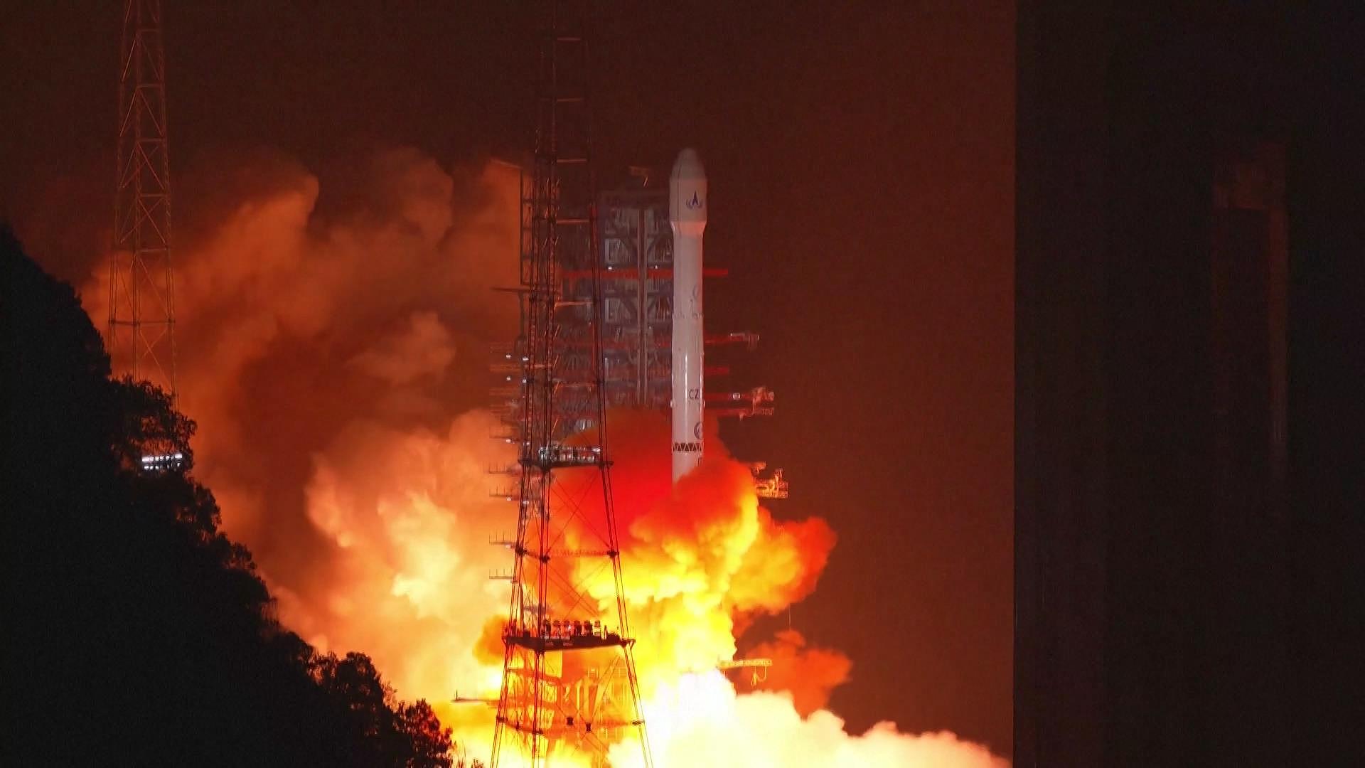 A Long March-3B carrier rocket launches the Fengyun-4 03 satellite at the Xichang Satellite Launch Center, southwest China's Sichuan Province, December 27, 2025. /VCG