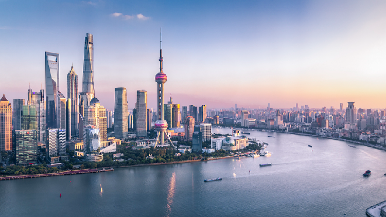 Live: Enchanting daytime views of Shanghai along Huangpu River