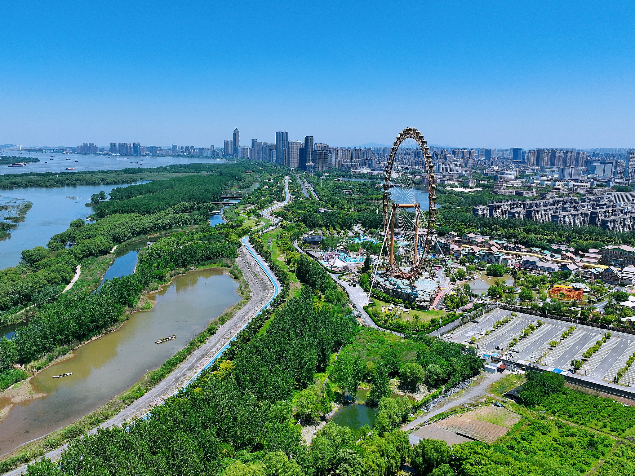 A wetland park by the Yangtze River in Wuhu, Anhui Province, east China, May 9, 2026. /VCG