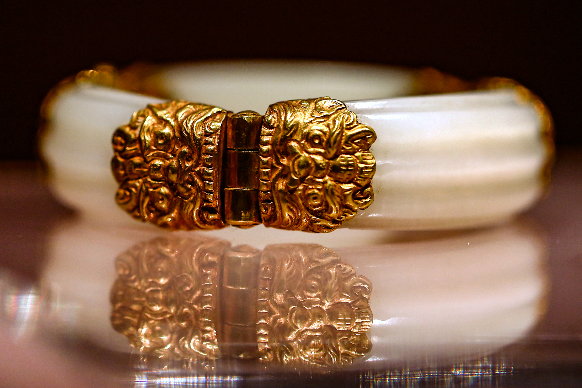 Ancient auspicious jewelry: The exquisite splendor of gold and jade