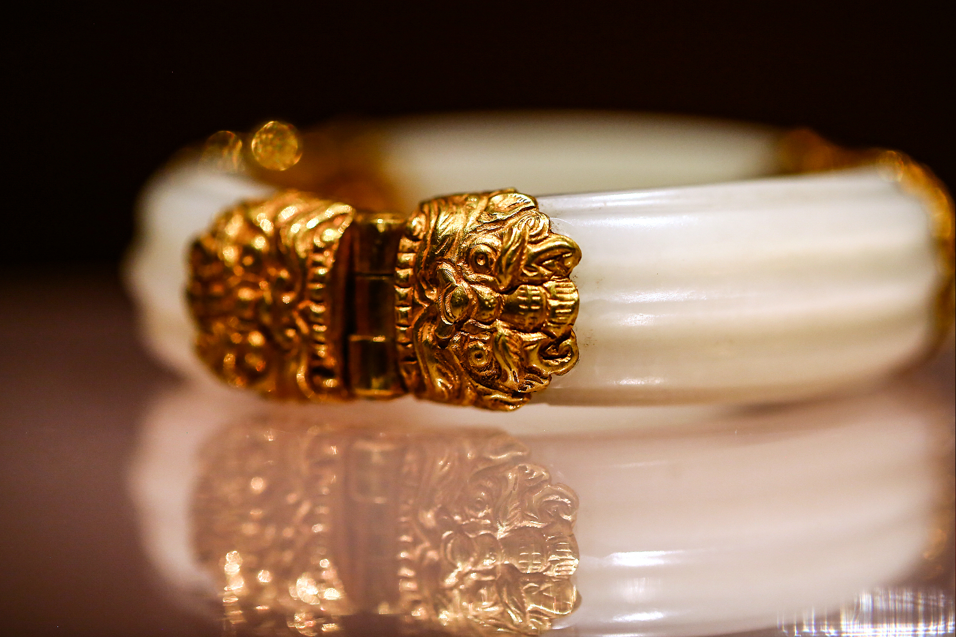 Ancient auspicious jewelry: The exquisite splendor of gold and jade
