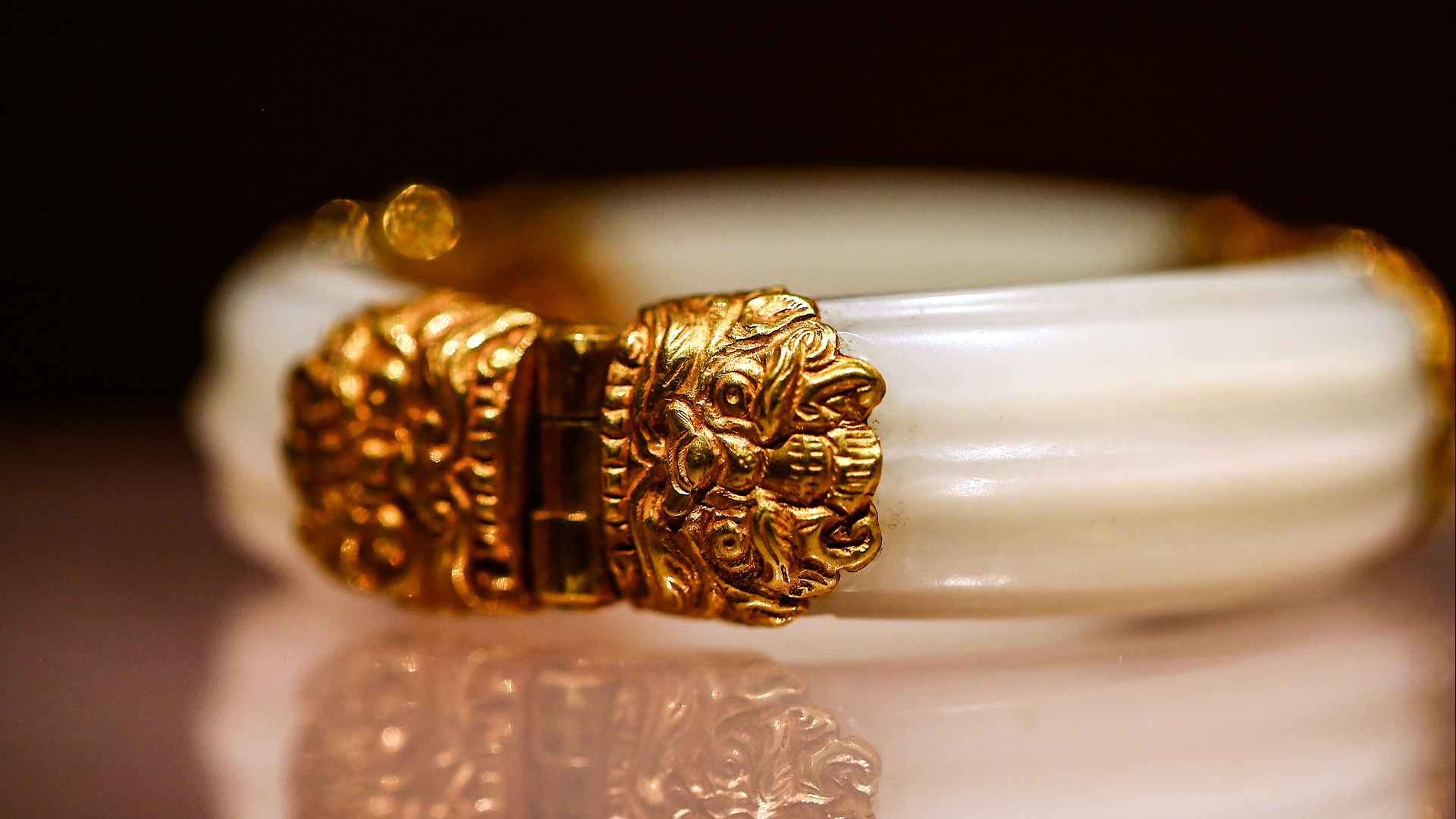 Ancient auspicious jewelry: The exquisite splendor of gold and jade