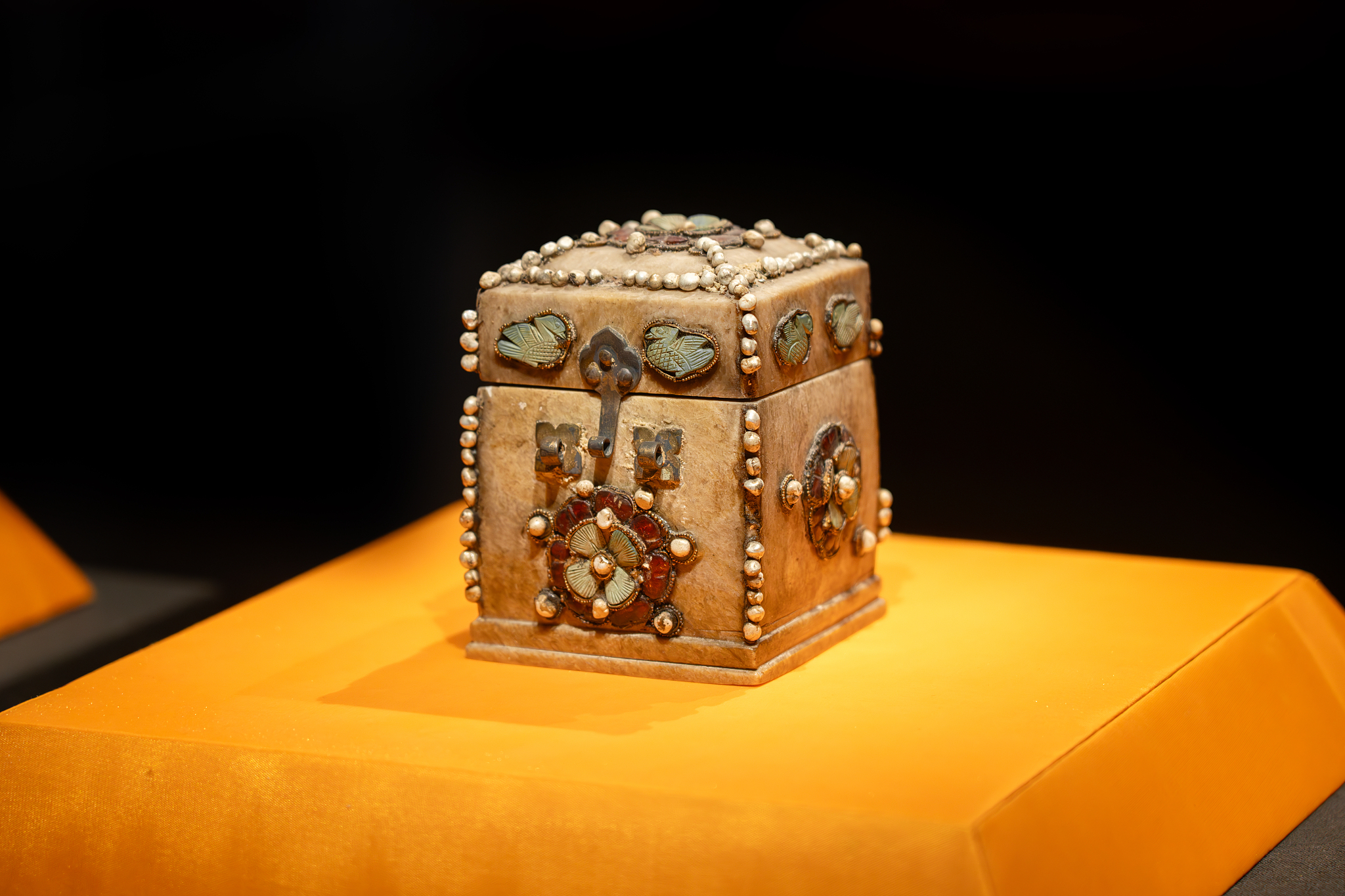 Tang Dynasty masterpiece for the Buddha's relic