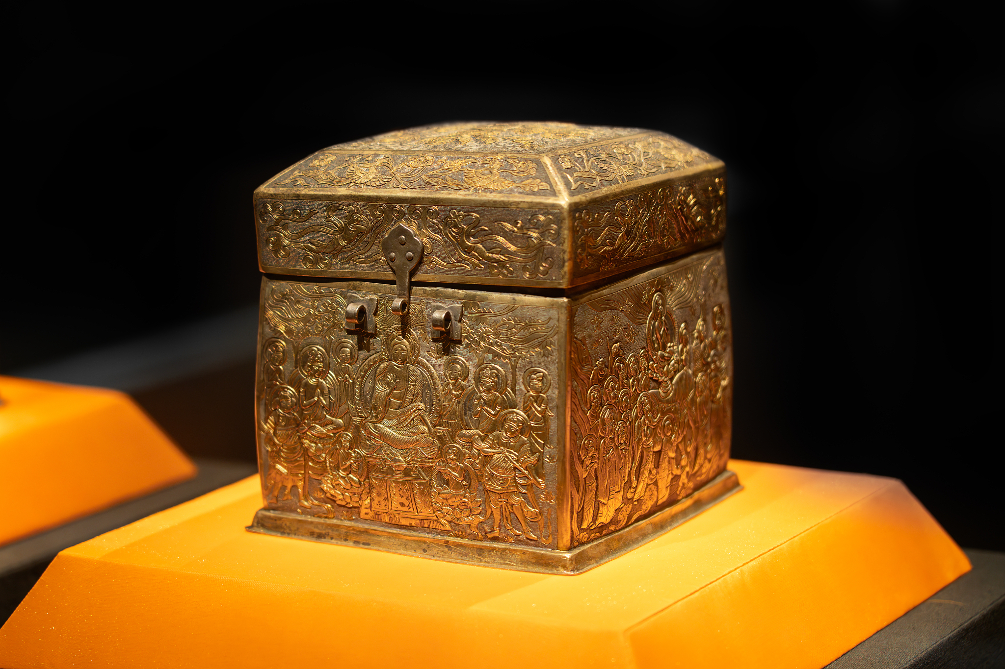 Tang Dynasty masterpiece for the Buddha's relic