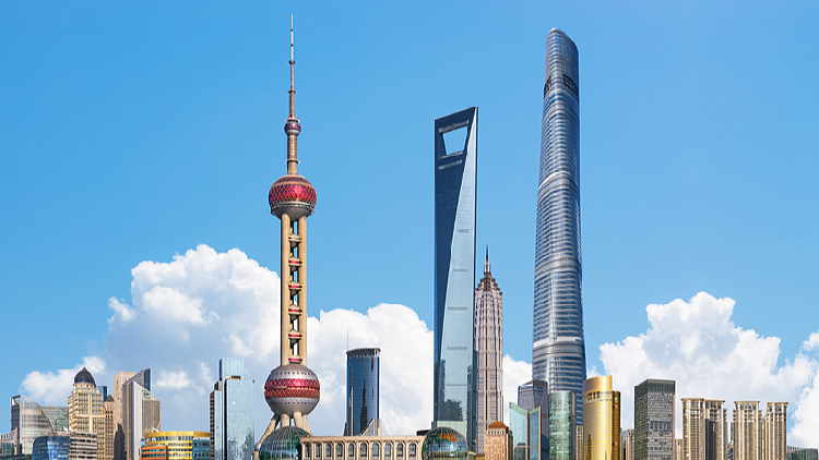Live: Enchanting daytime views of Shanghai along Huangpu River