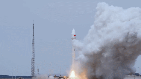 A Lijian-1 Y13 carrier rocket lifts off from the Dongfeng commercial space innovation pilot zone in northwest China, May 15, 2026. /CMG