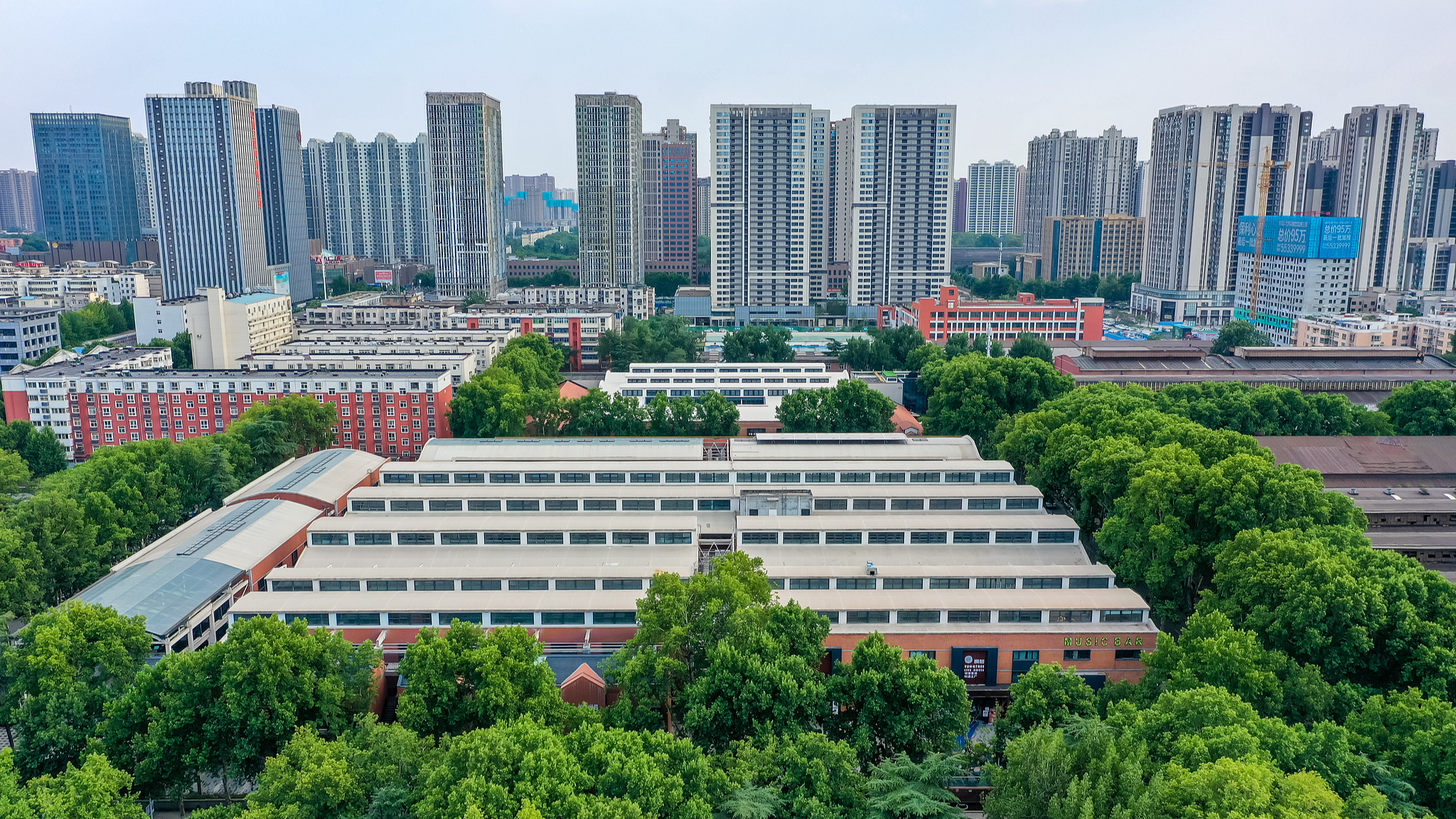 A distinctive commercial park integrating innovation, entrepreneurship and culture is seen in Zhengzhou, central China's Henan Province, May 14, 2026. /VCG
