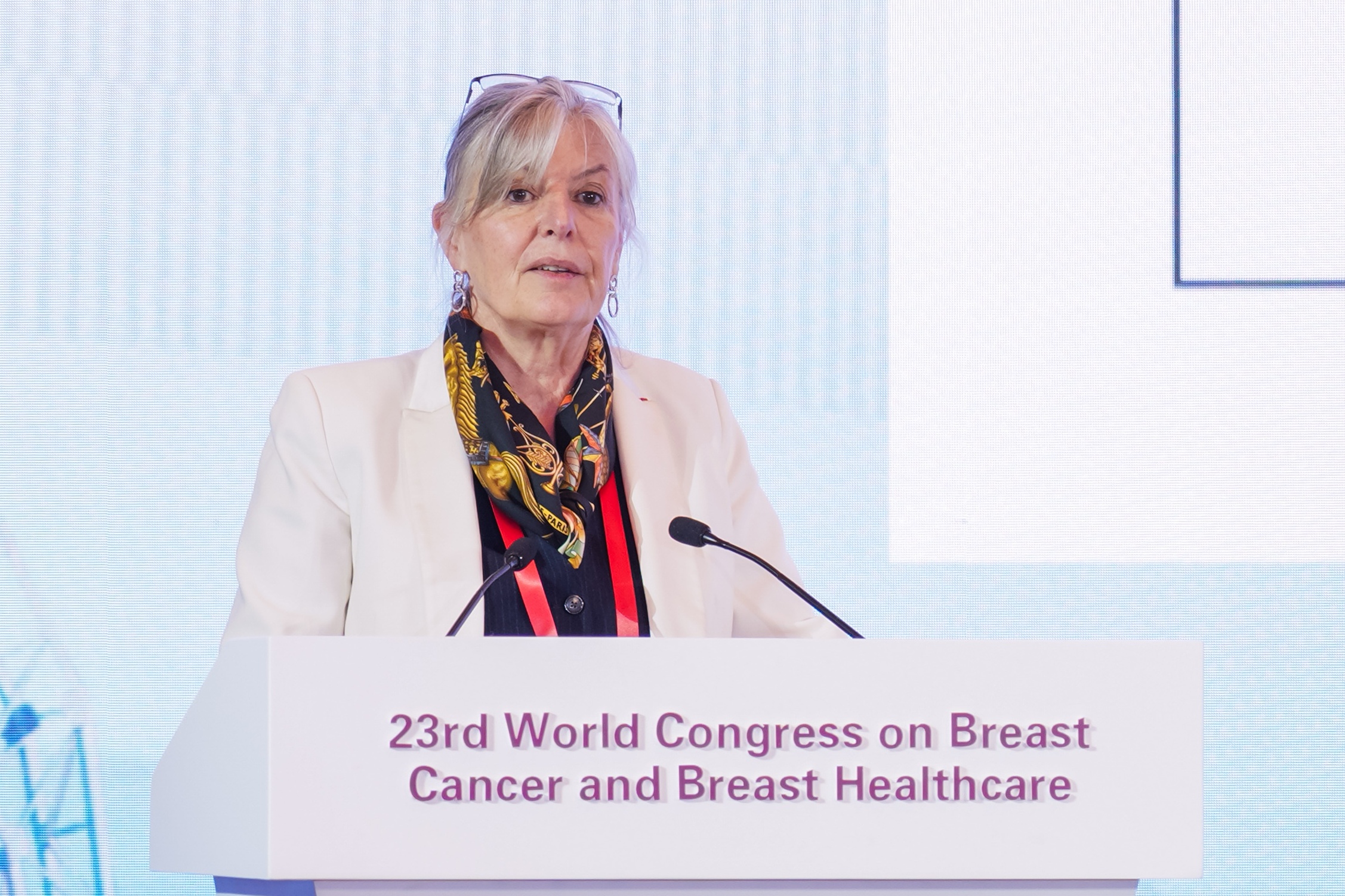 Carole Mathelin delivers remarks during the 23rd World Congress on Breast Cancer and Breast Healthcare in Tianjin, China, May 9, 2026. /China Anti-Cancer Association