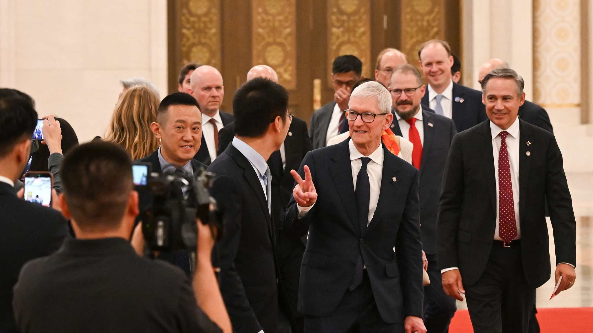 US business leaders: China's economy driven by innovation and vitality