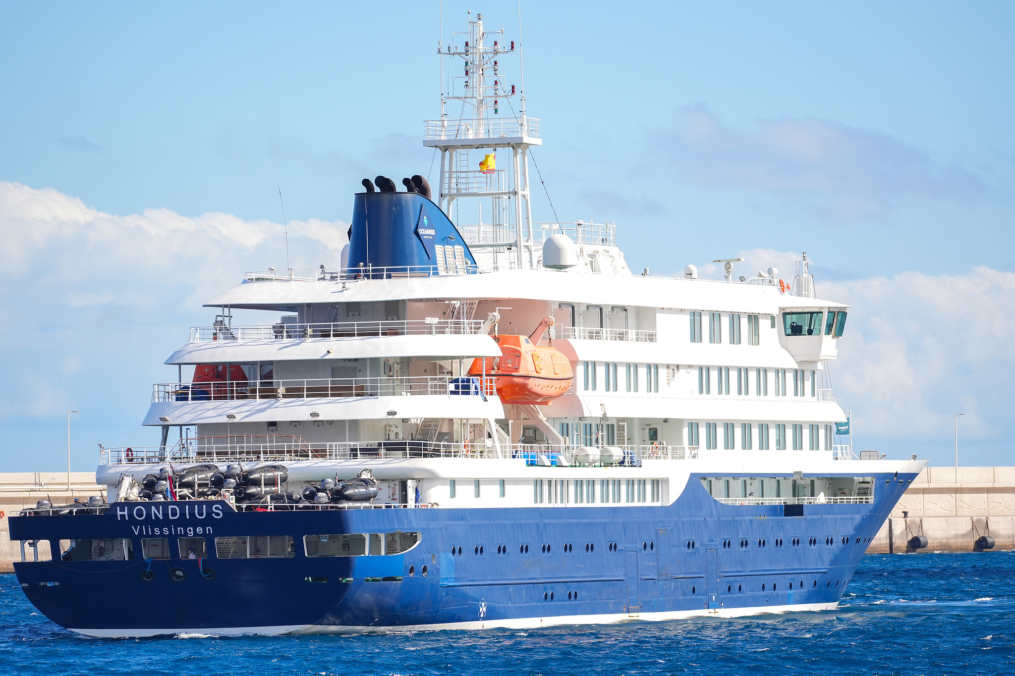 View of the cruise ship MV Hondius docked in the port of Granadilla before setting course for the Netherlands, Canary Islands, Spain, May 11, 2026. /VCG