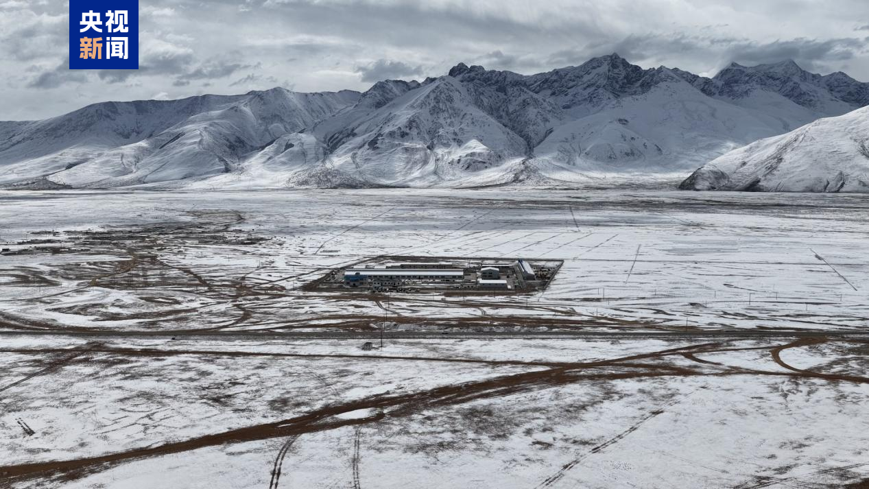The yak breeding and multiplication base in Yangbajain Town, Damxung County, Lhasa City, April 27, 2026. /CMG
