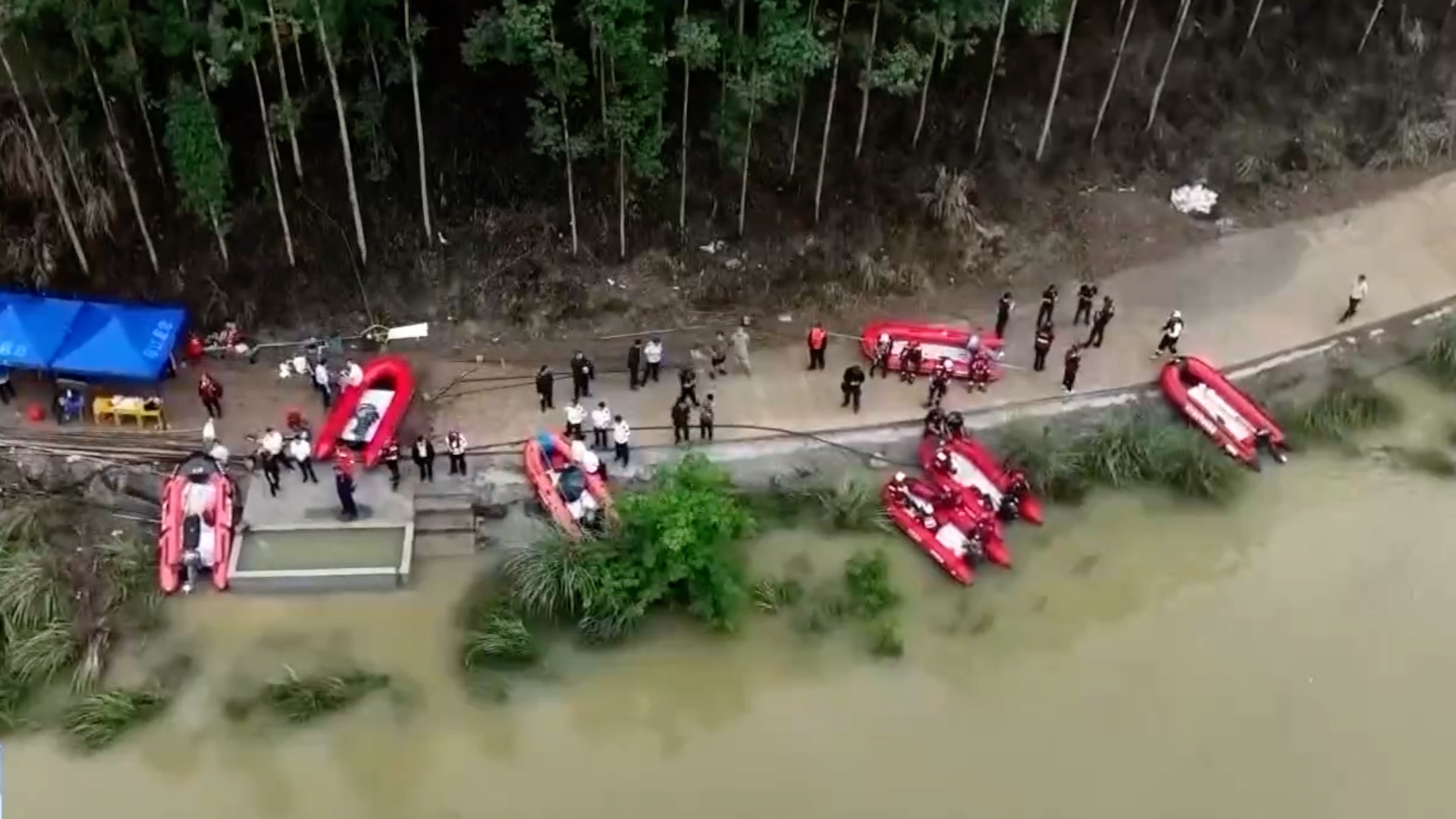 Search and rescue efforts are underway, Luoyang Town, Huanjiang Maonan Autonomous County, south China's Guangxi Zhuang Autonomous Region, May 17, 2026. /CMG