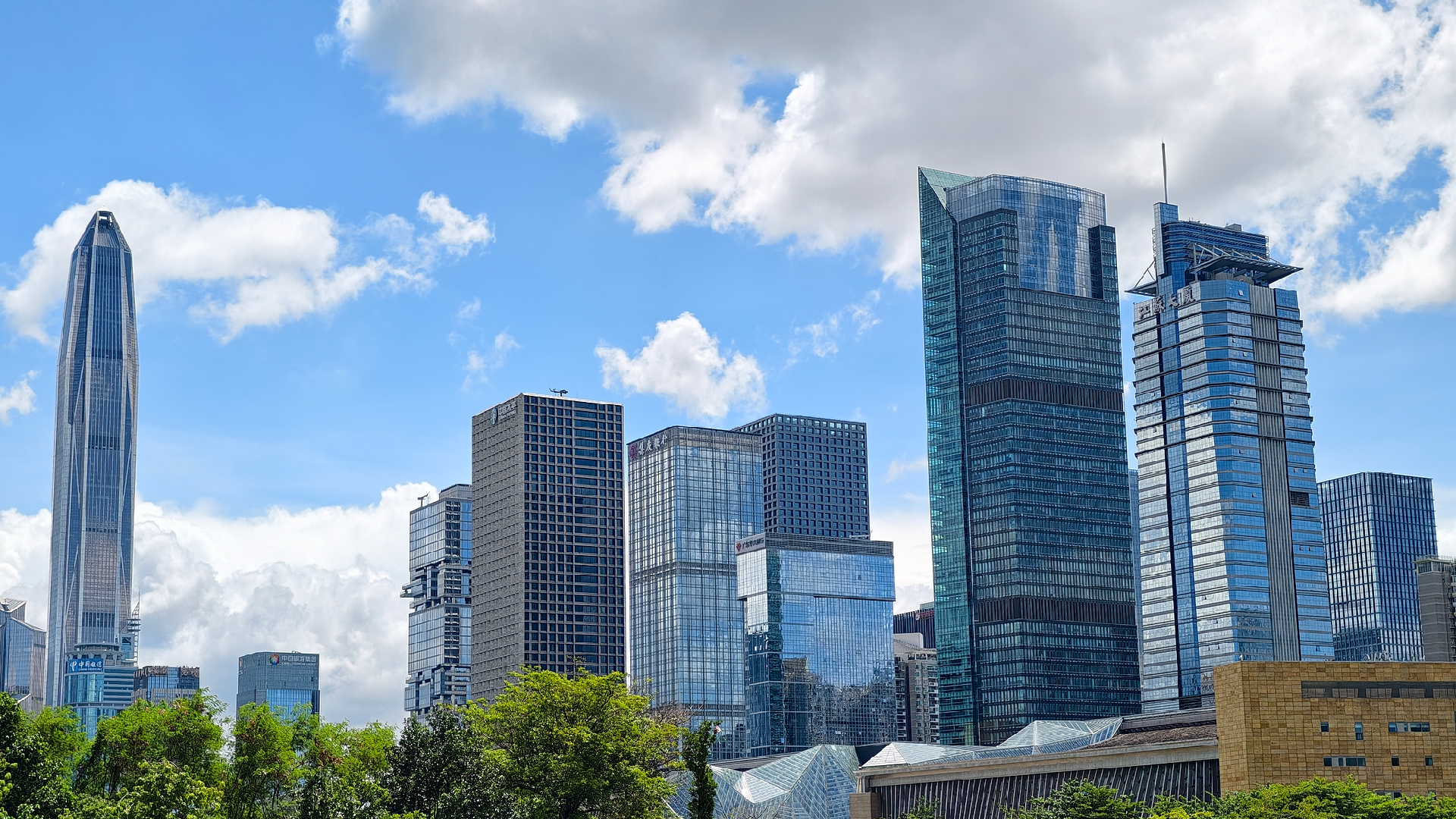 Live: Explore the cityscape of Shenzhen's CBD