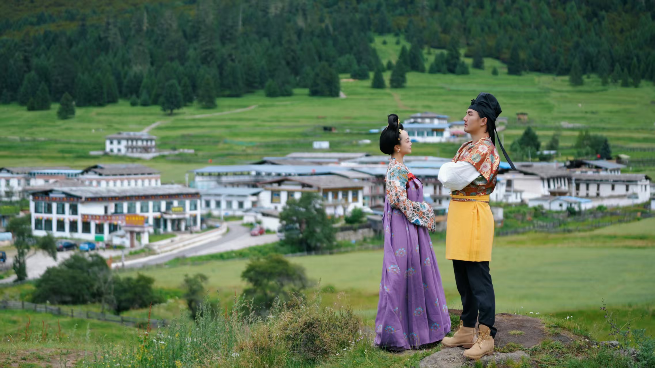Hanfu Citywalk | How to explore scenic Xizang