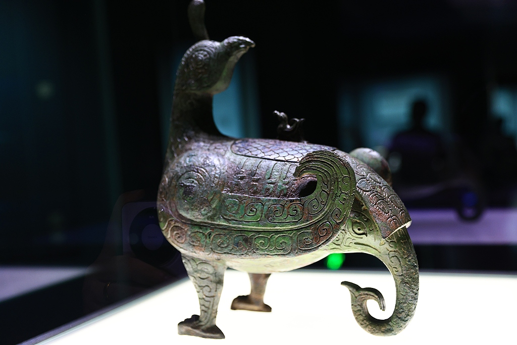 Bird-elephant composite figure bronze vescsel, made in Western Zhou Dynasty (1046 BC-771 BC), Shanxi Museum, Taiyuan City, Shanxi Province. /VCG
