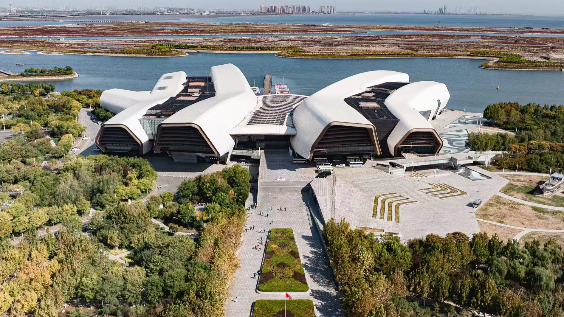 National Maritime Museum of China: Exhibitions and ocean views