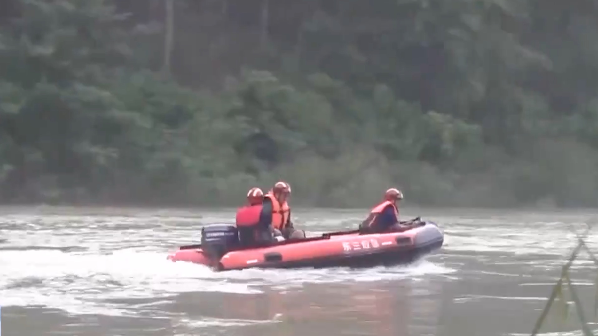 Search and rescue efforts are underway, Luoyang Town, Huanjiang Maonan Autonomous County, south China's Guangxi Zhuang Autonomous Region, May 17, 2026. /CMG
