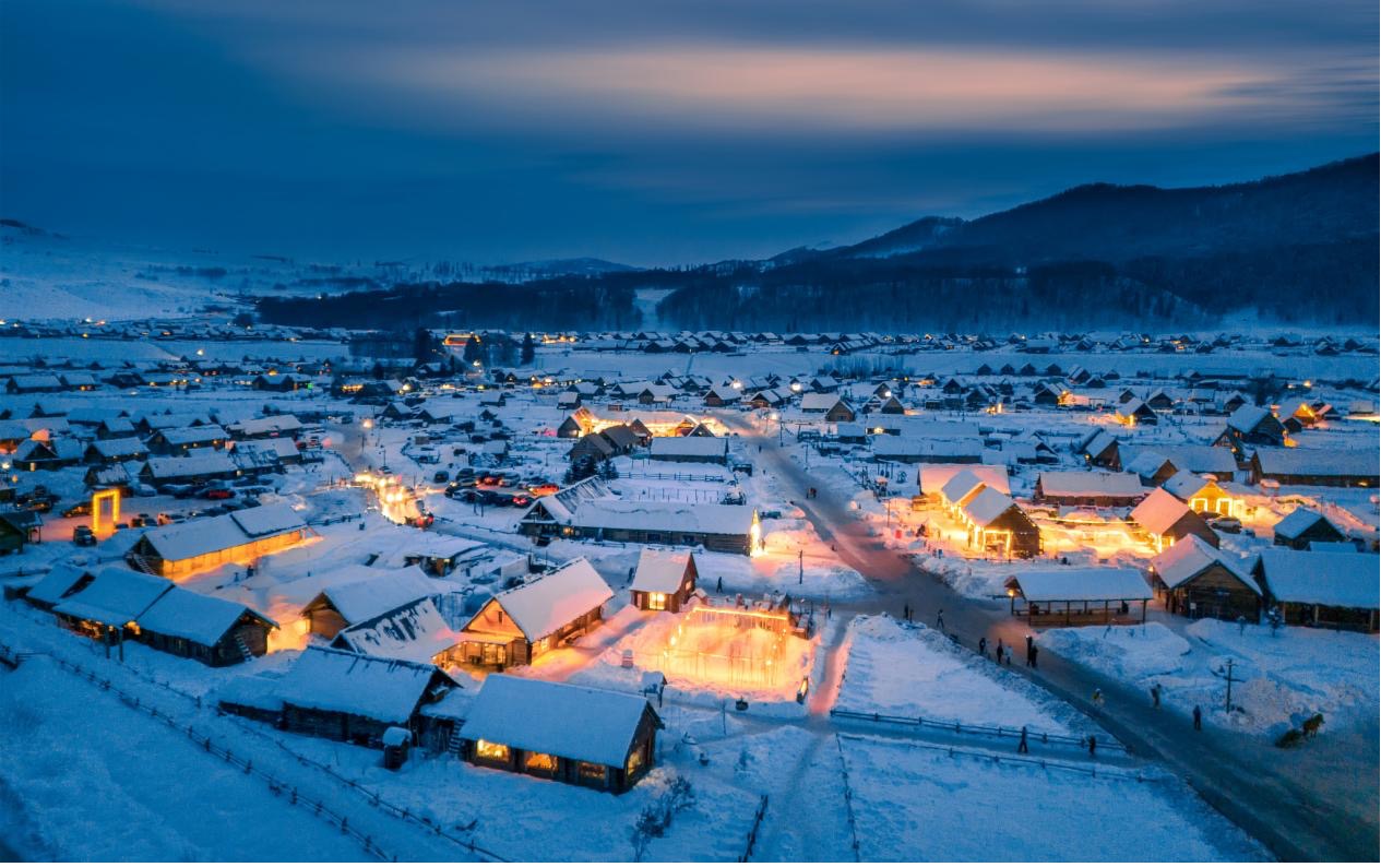 Hemu Village in winter is China's very own silent fairy tale village. /VCG