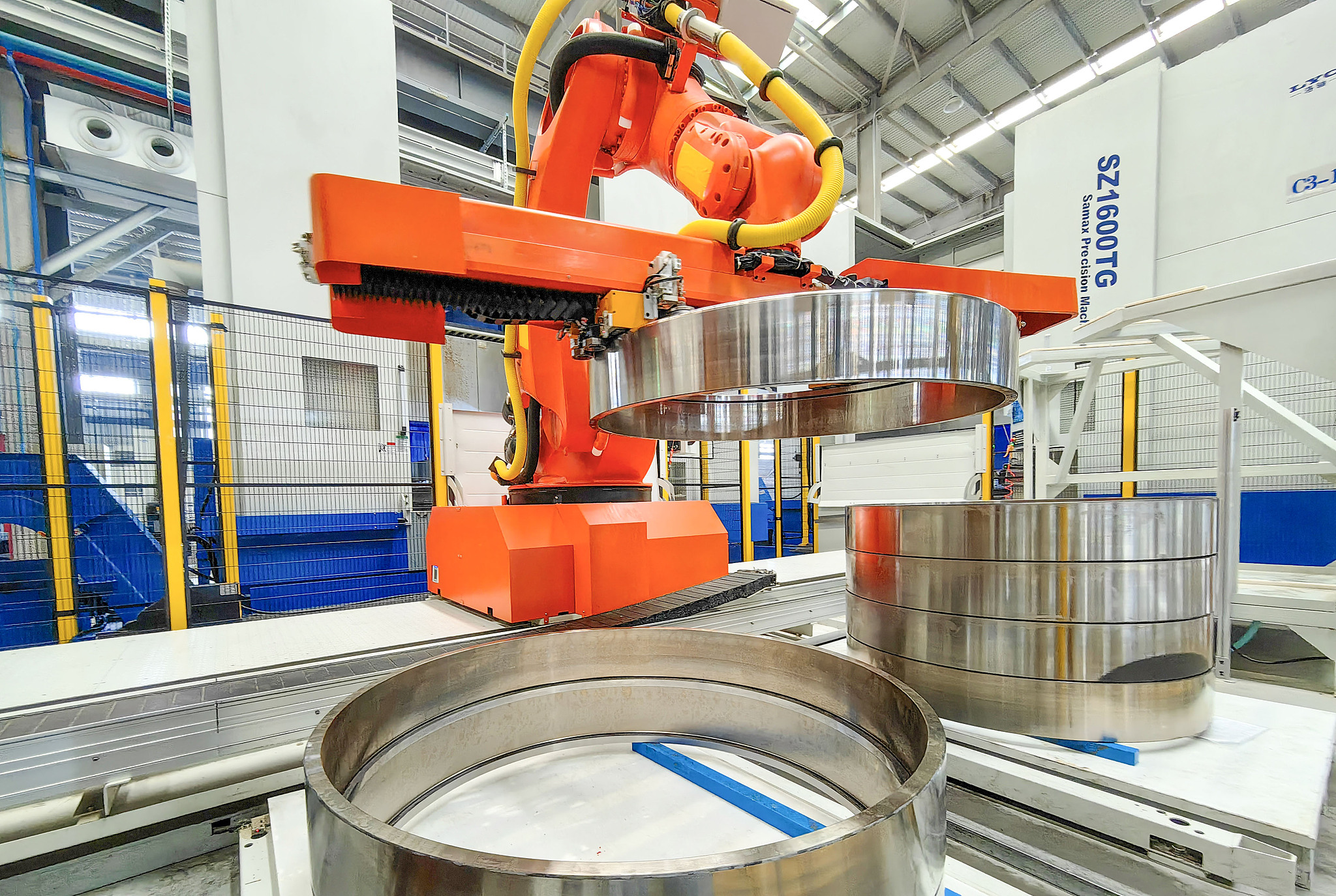 Factories producing wind power bearings to boost development of green energy in Luoyang, Henan Province, China, May 13, 2026. /VCG