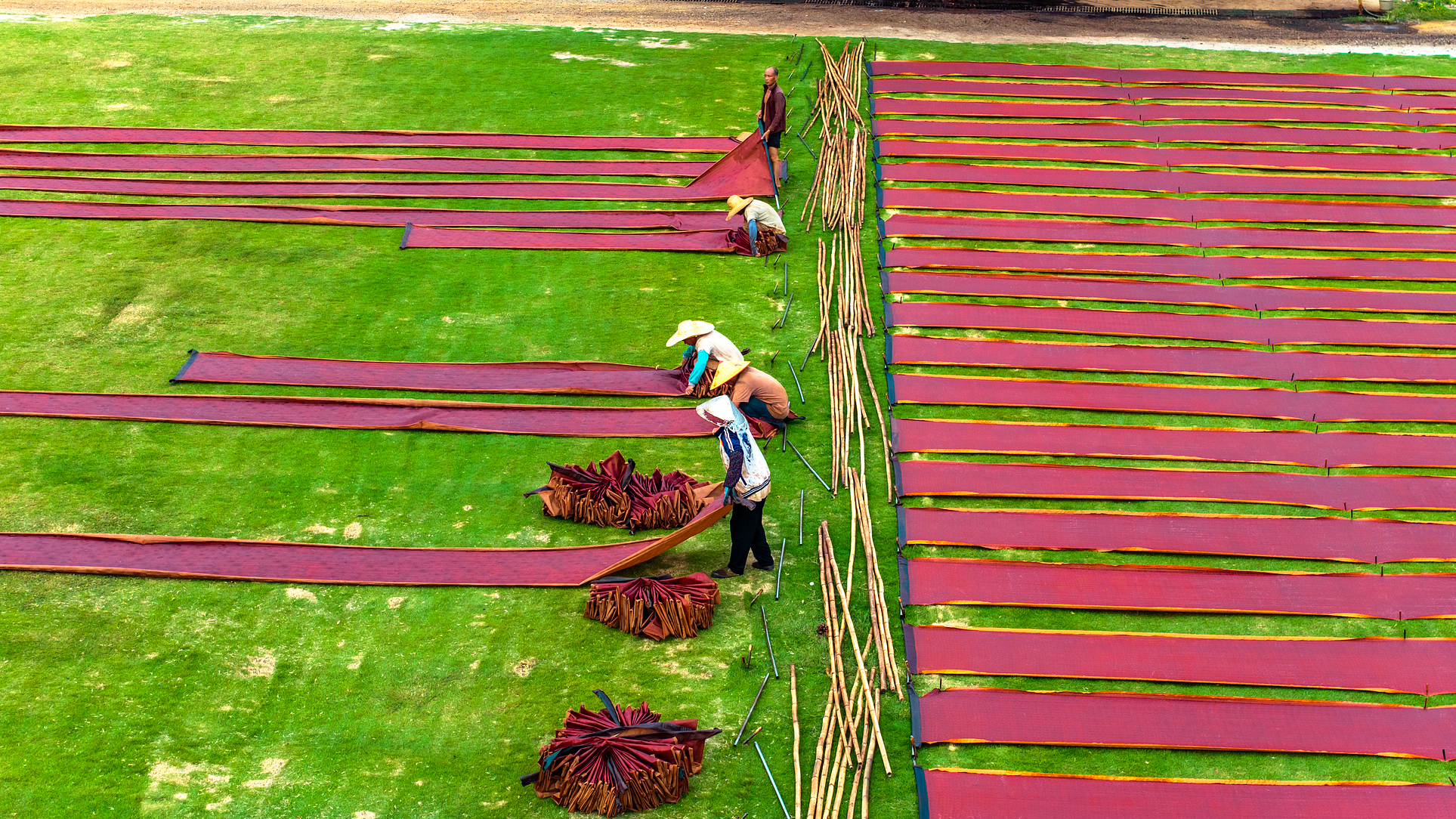 Xiangyunsha: A fabric that breathes with the sun