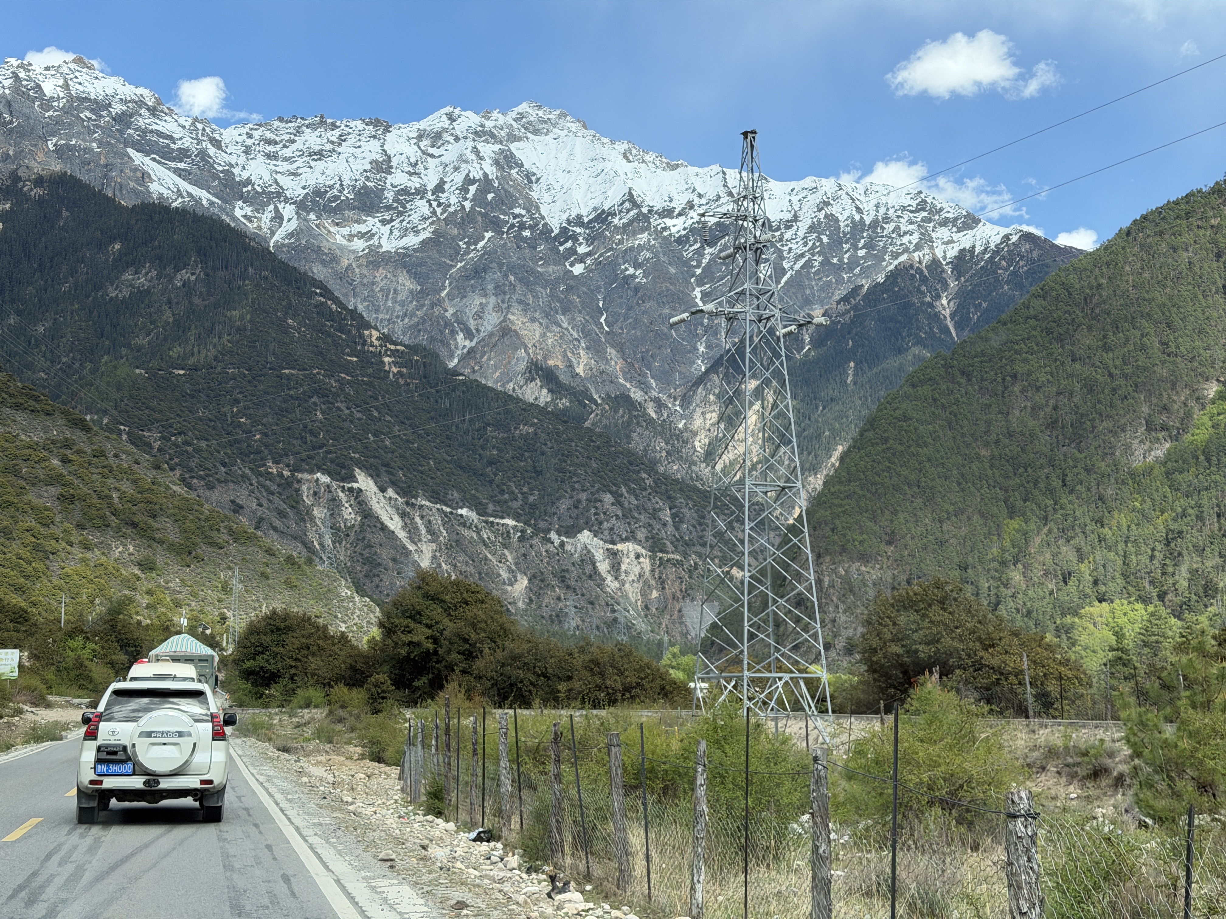 Xizang Snapshots: Power lines across the Himalayas