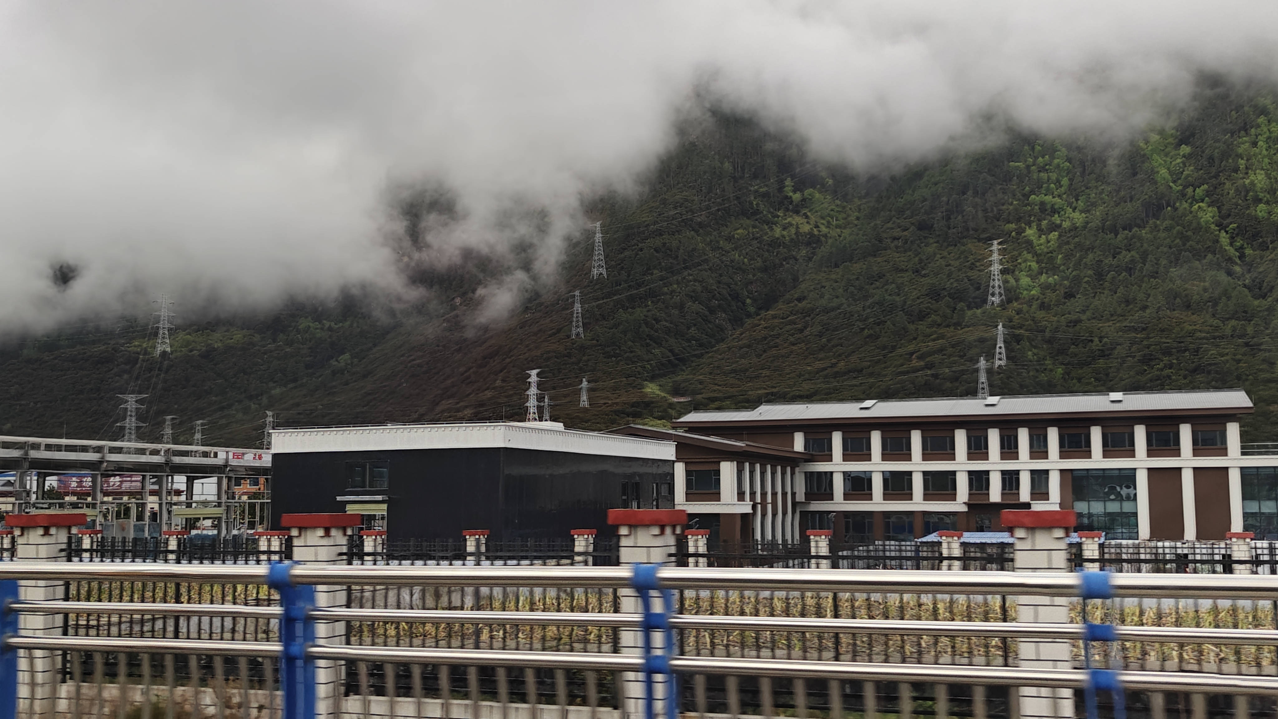 Xizang Snapshots: Power lines across the Himalayas