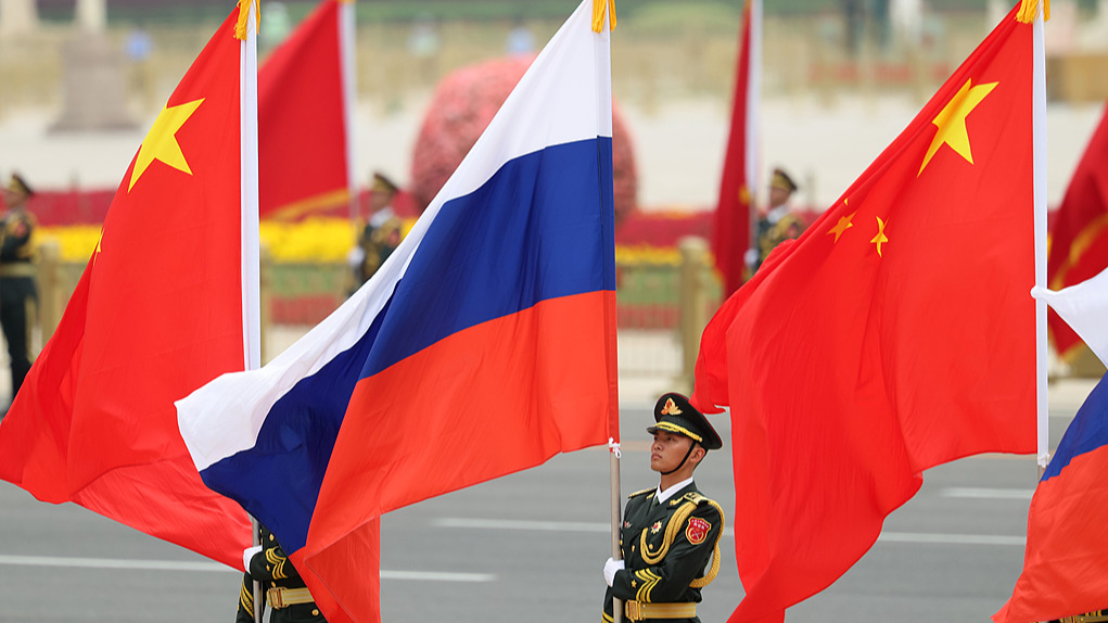 Chinese premier meets Russian president