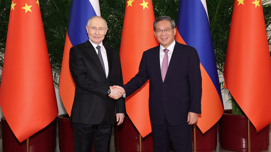 Chinese premier meets Russian president