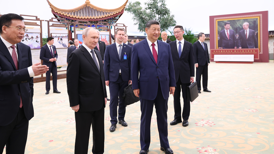 Xi Jinping, Vladimir Putin visit China-Russia photo exhibition
