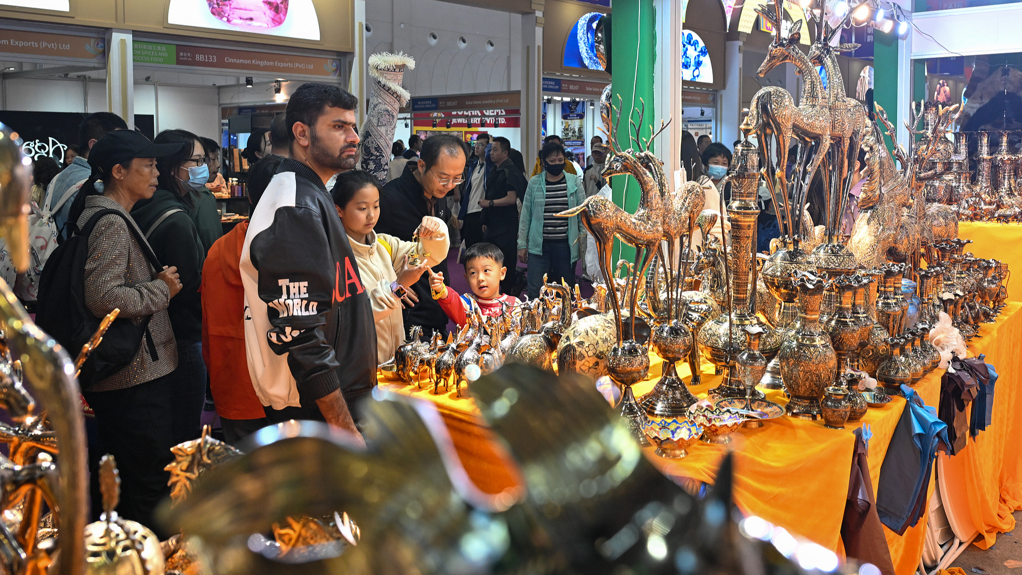 A Pakistani handicrafts booth during the 9th China-South Asia Expo, in Kunming, Yunnan Province, southwest China, June 22, 2025. /CFP