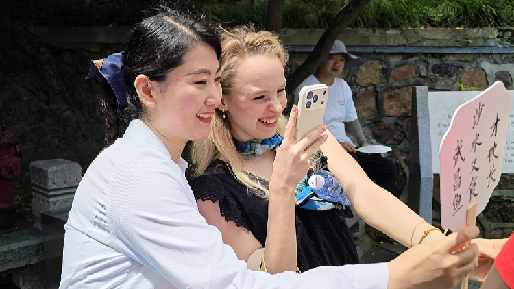China and Russia strengthen educational and tourism links