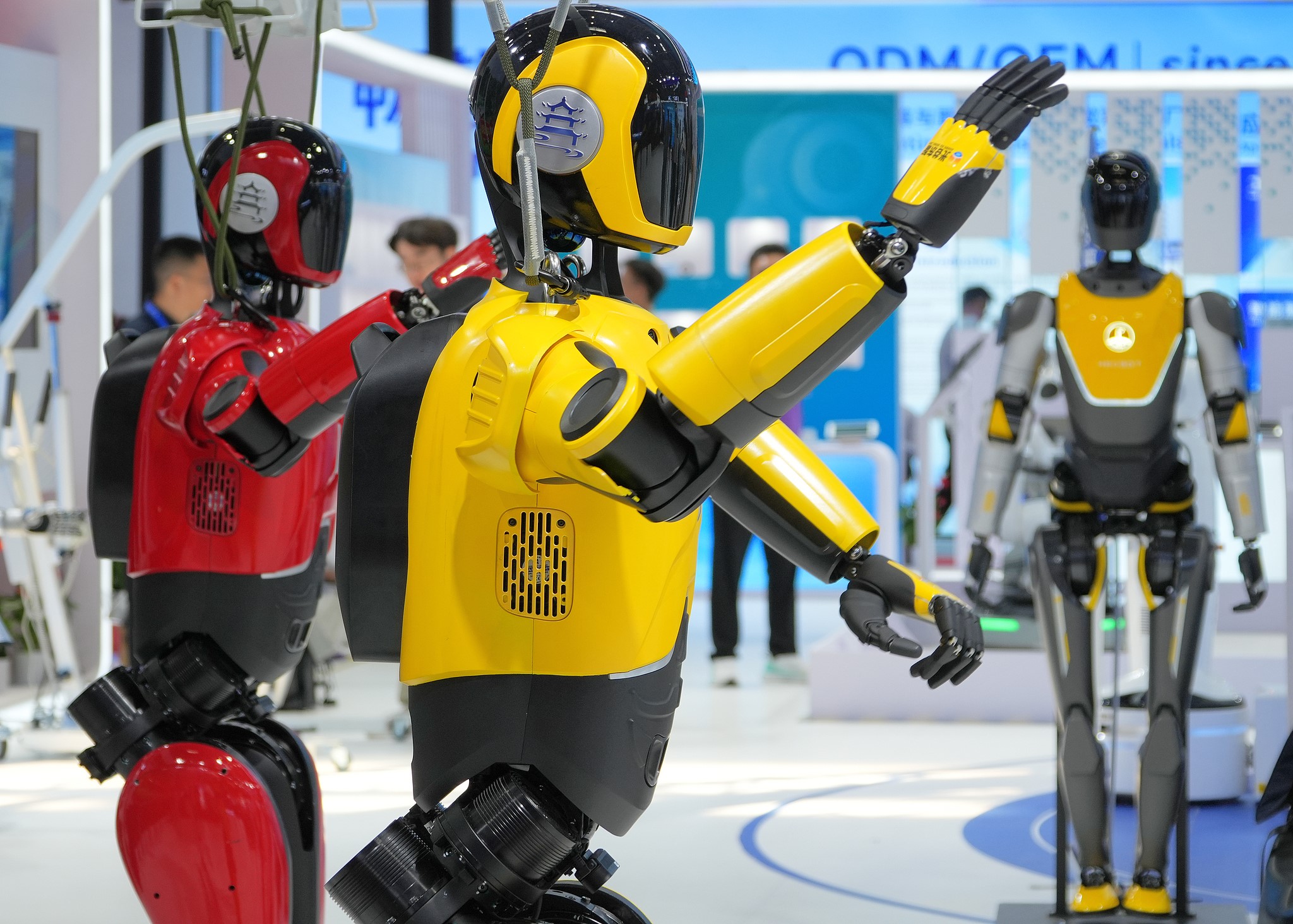 Humanoid robots perform tai chi at the third China International Supply Chain Expo, Beijing, China, July 17, 2025. /VCG