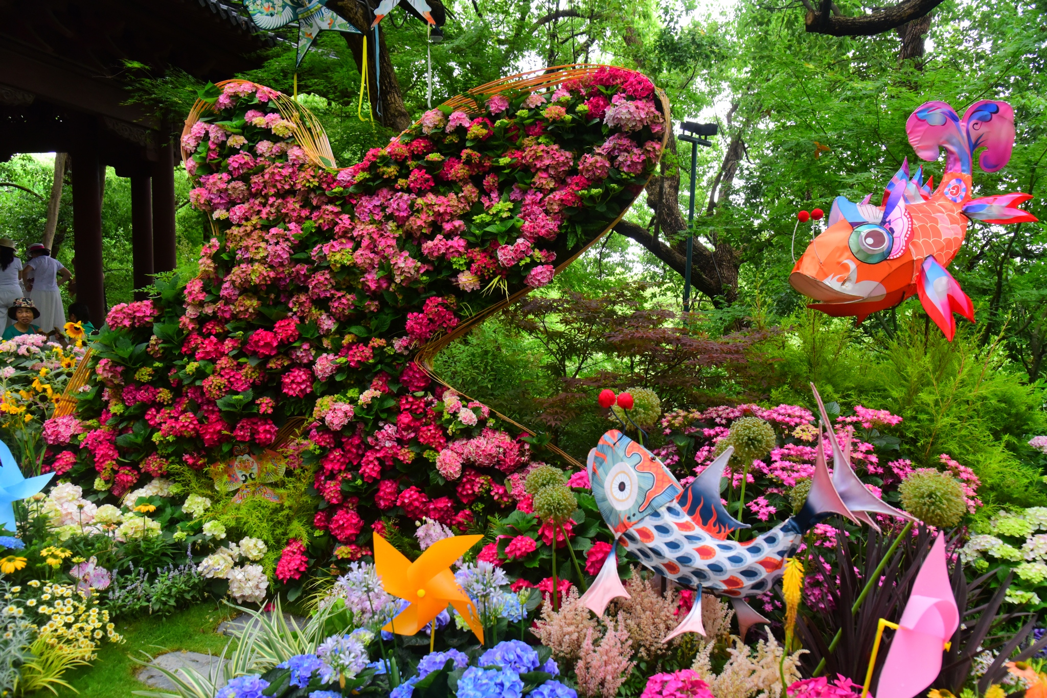 A floral display is pictured at the hydrangea flower show in Hangzhou, Zhejiang Province on May 21, 2026. /VCG