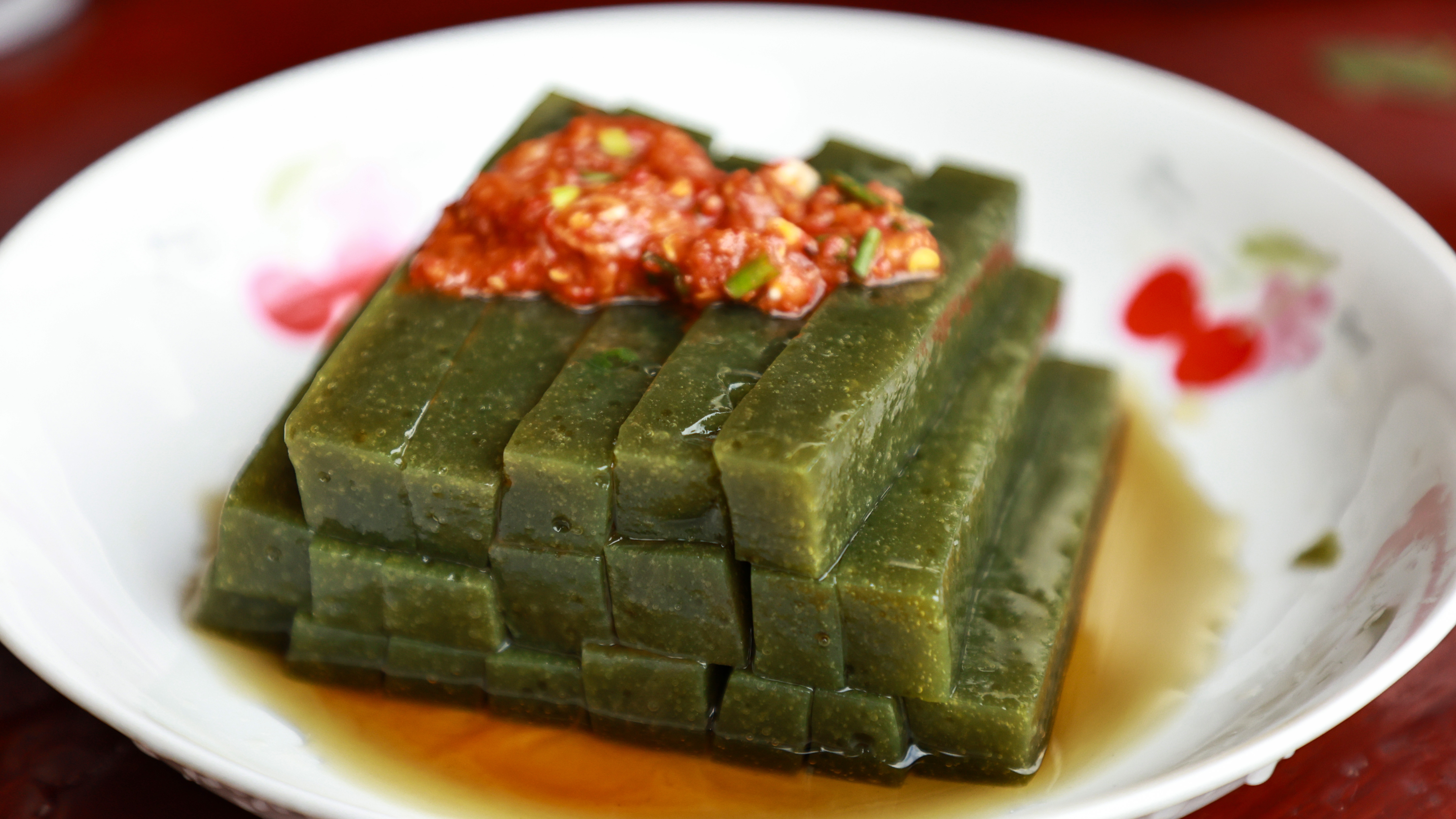 Guizhou's leaf jelly: Refreshing summer delicacy