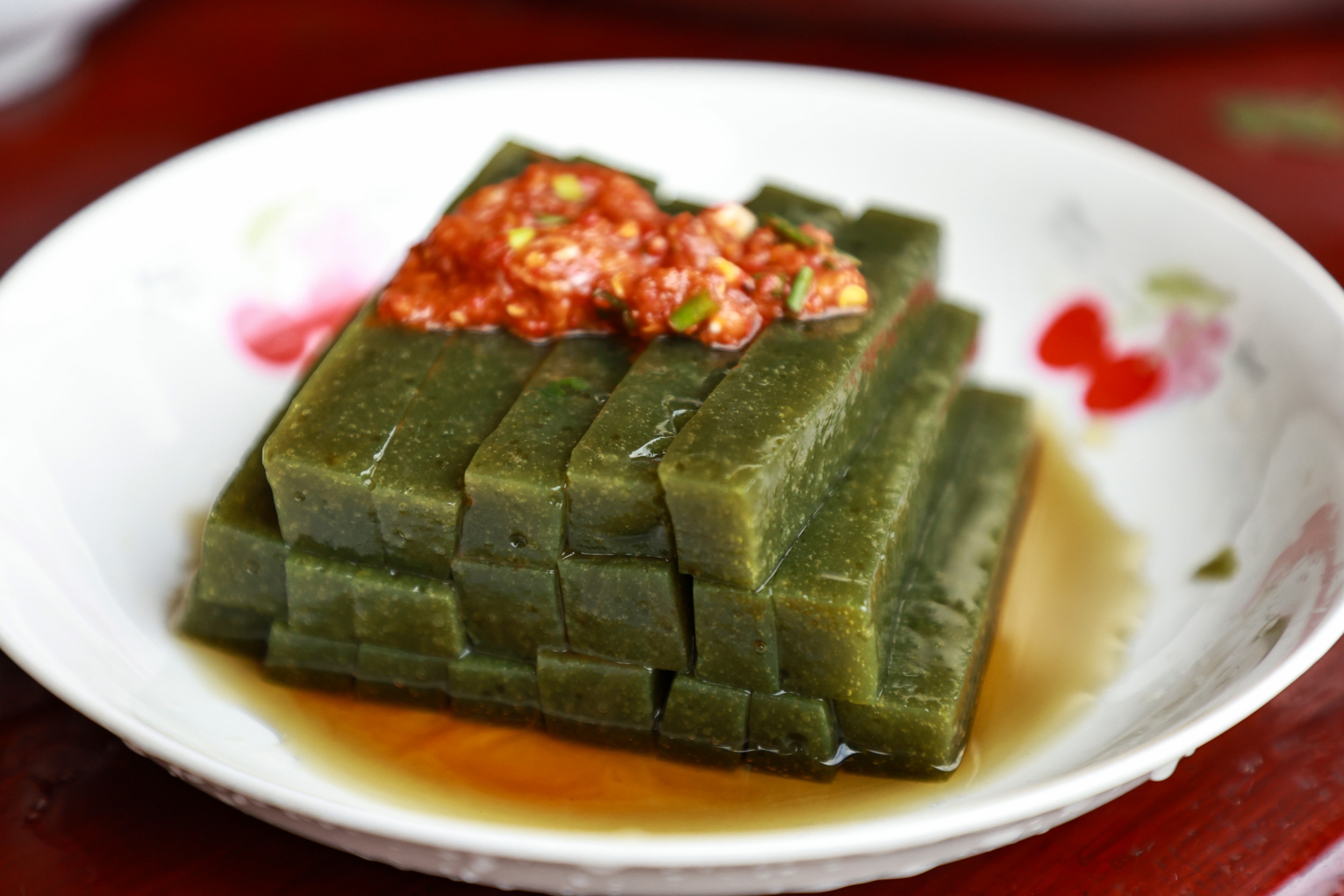 Leaf jelly is seen in Yinjiang Tujia and Miao Autonomous County, southwest China's Guizhou Province on May 14, 2026. /Tongren Media Convergence Center