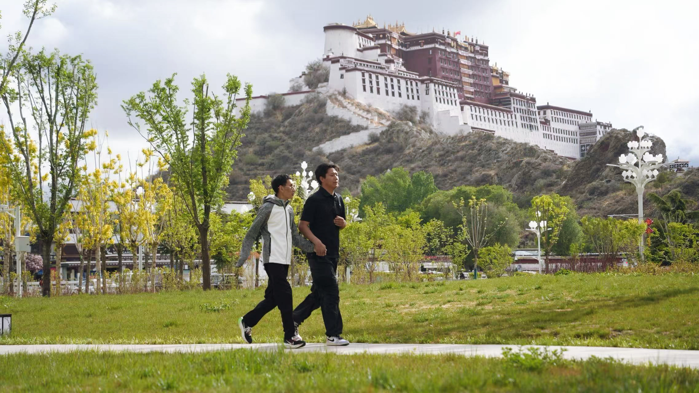 Nyima Wangdu jogging in a park in Lhasa, Xizang, China, May 10, 2026. /CGTN