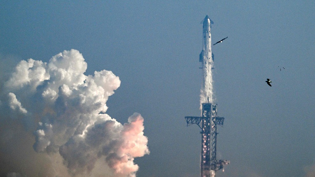 SpaceX's Starship flight hits most targets in pre-IPO test