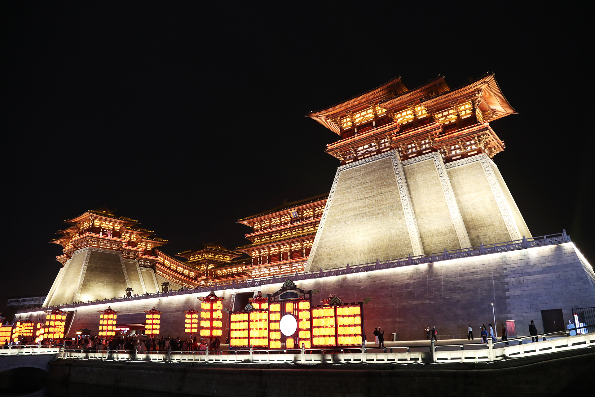 The Yingtianmen Gate in Luoyang, Henan Province is seen lit up at night. /CGTN