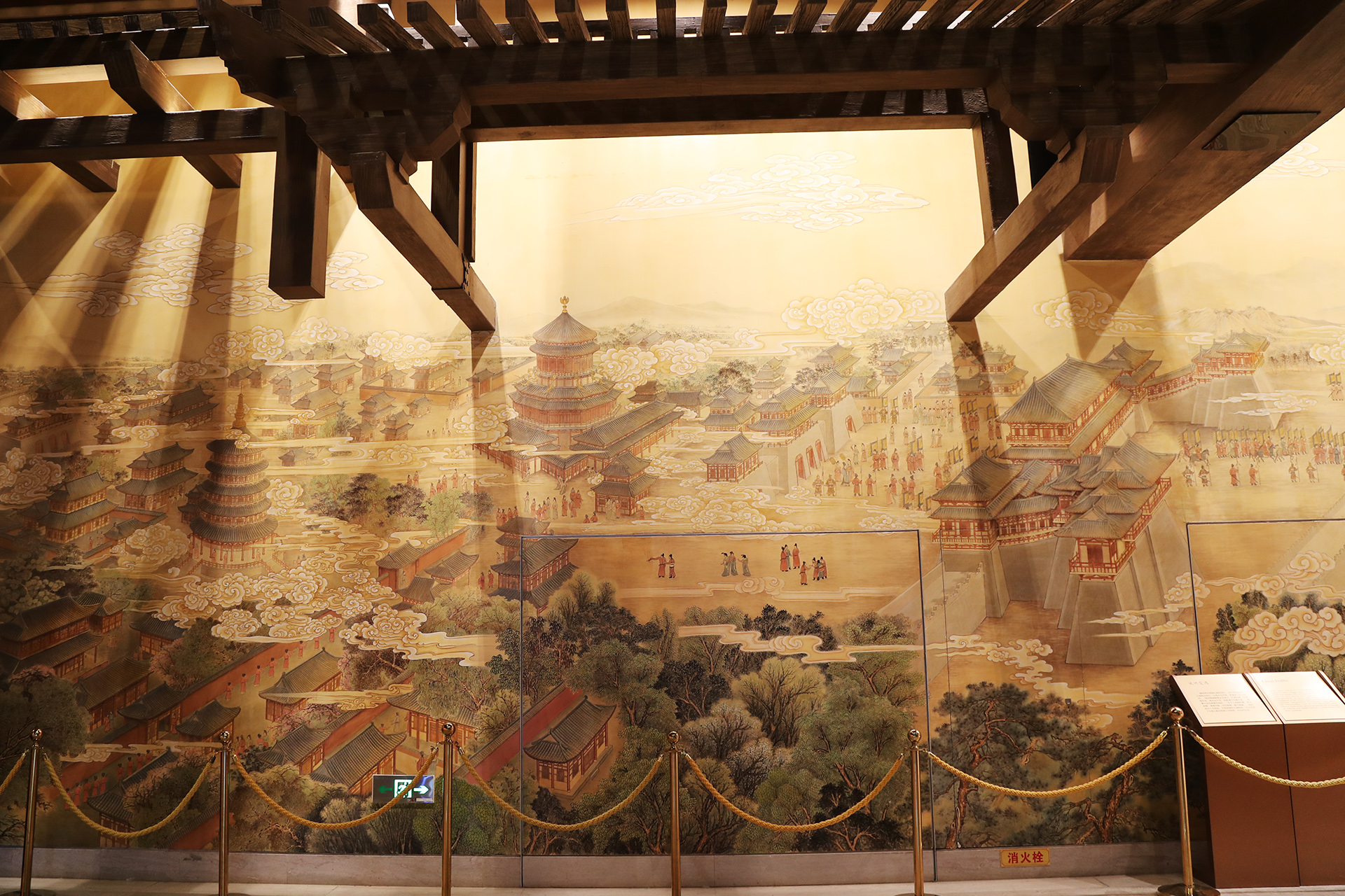 A mural depicting the central axis of Luoyang during the Sui and Tang dynasties is seen at the Yingtianmen site museum in Luoyang, Henan Province. /CGTN