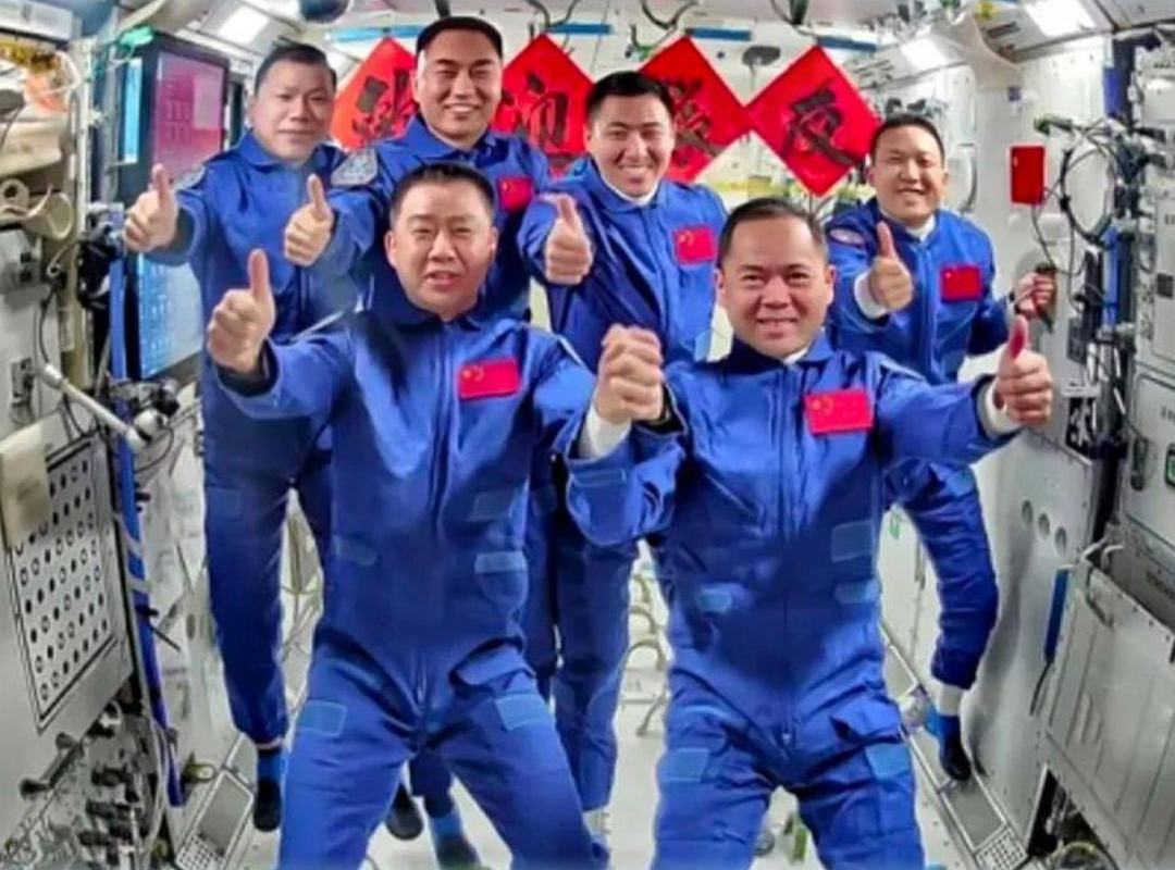 A group photo of Shenzhou-20 and Shenzhou-21 crews in space, November 1, 2025. /CMSA