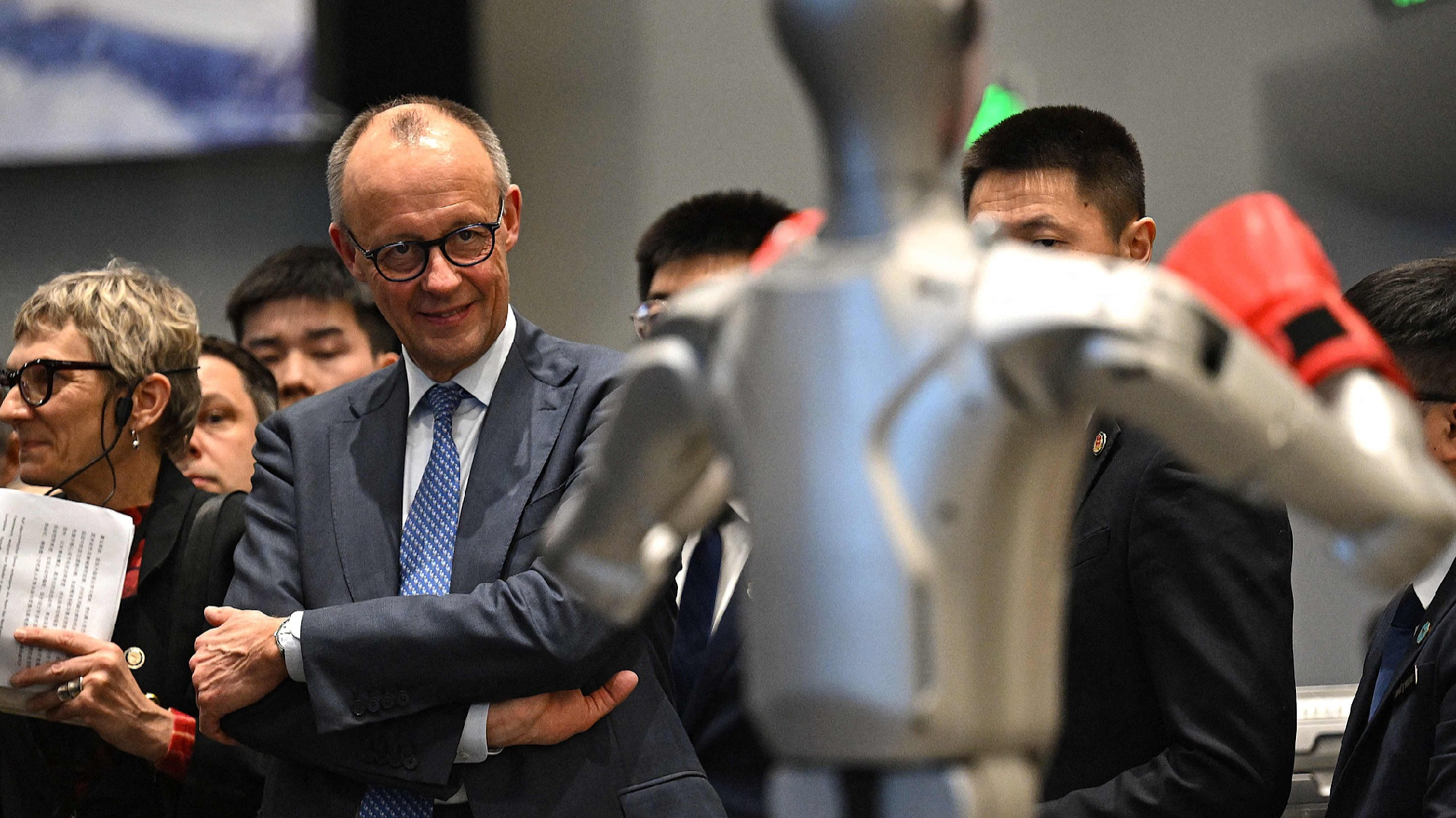 German newspaper: Chinese investment may help revive Europe's economy
