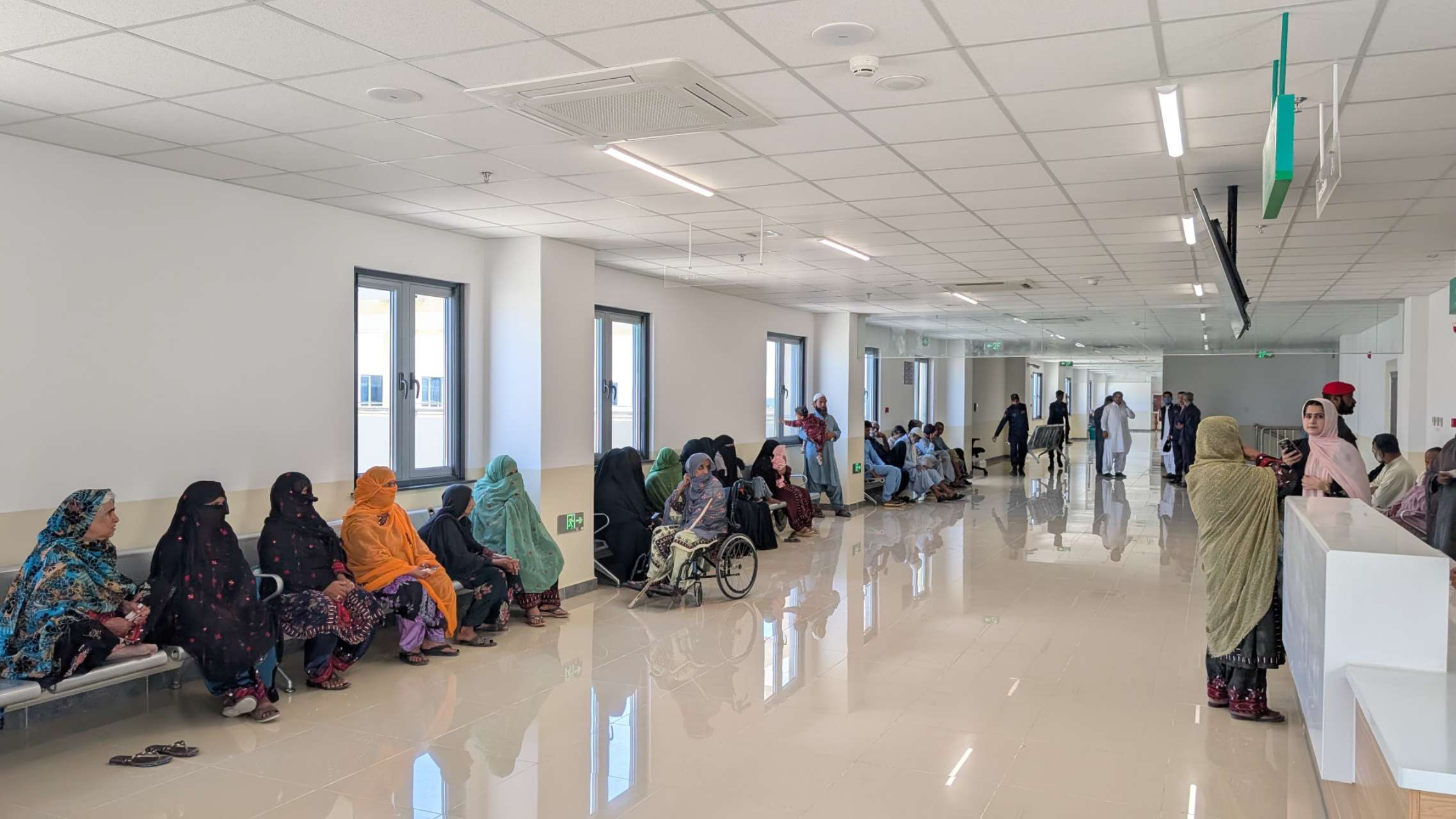 Active outpatient services: Efficient patient flow management across high-volume consultation areas.