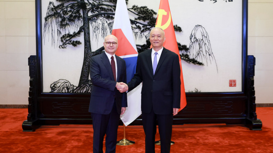 Senior Communist Party of China official Cai Qi (R) meets with Milos Vucevic, president of the Serbian Progressive Party, Beijing, capital of China, May 25, 2026. /Chinese Foreign Ministry