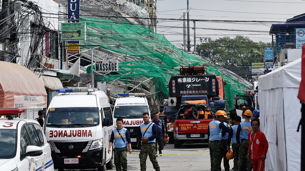 4 dead, 17 missing after building collapse in N Philippines