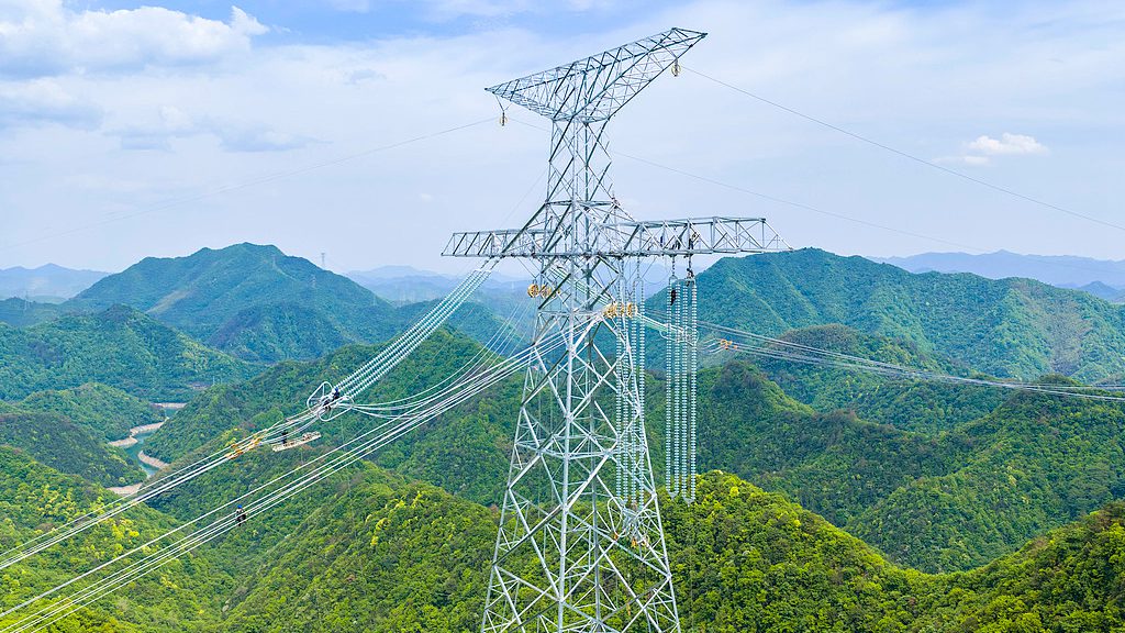 Ｔhe construction site of the ±800 kV ultra-high-voltage direct current transmission project linking Gansu and Zhejiang, located in Lin'an District, Hangzhou City, Zhejiang Province, April 27, 2026. /VCG