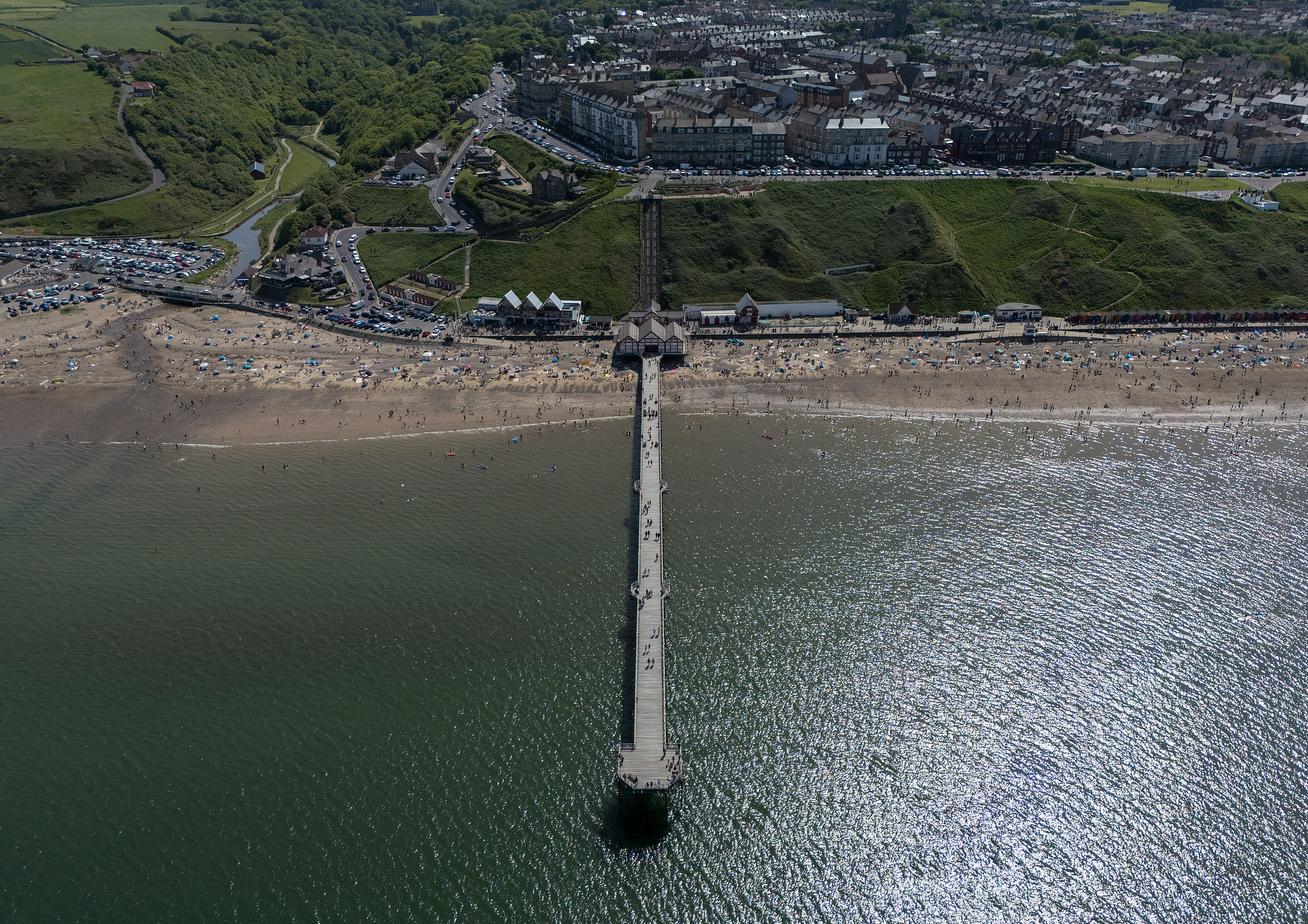 People visit the Saltburn beach, UK, May 25, 2026. /VCG