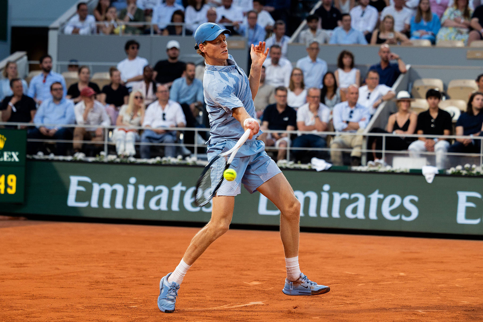 Jannik Sinner of Italy hits a shot in the men's singles first round against Clement Tabur of France in the French Open at Roland Garros in Paris, France, May 26, 2026. /VCG