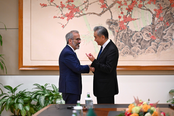 Chinese Foreign Minister Wang Yi (R), also a member of the Political Bureau of the Communist Party of China Central Committee, meets with Portuguese Foreign Minister Paulo Rangel in New York, US, May 27, 2026. /Chinese Foreign Ministry