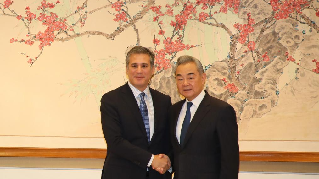 Chinese Foreign Minister Wang Yi (R), also a member of the Political Bureau of the Communist Party of China Central Committee, meets with Costa Rican Foreign Minister Manuel Tovar Rivera in New York, the United States, May 27, 2026. /Xinhua